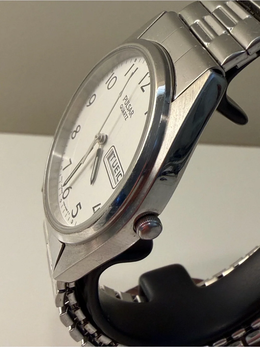 Vintage Pulsar Quartz Day-Date – Stainless Steel with Speidel Bracelet (37mm)